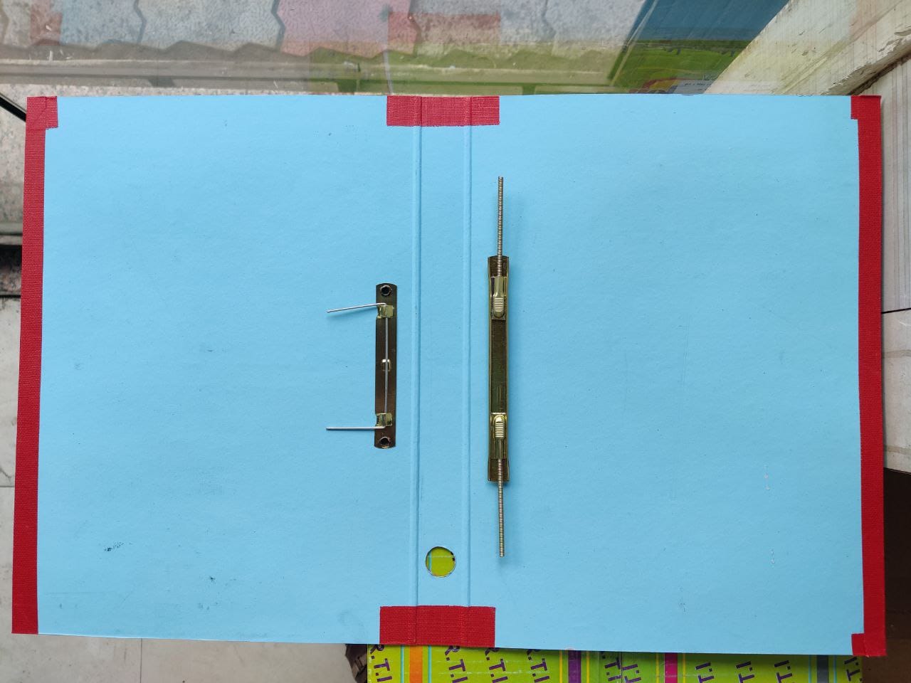 Luxor 1600 Spring File